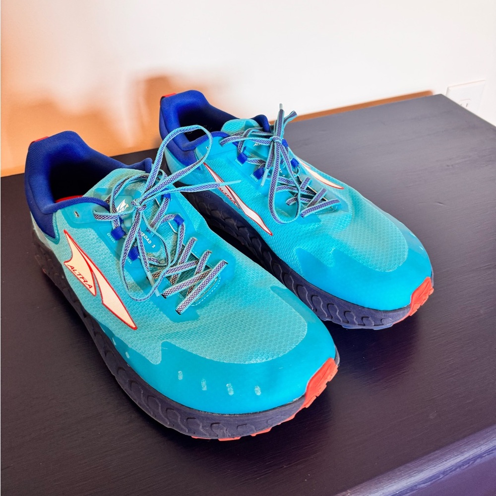 Men’s Altra Outroad 2 in hard to find size M14. Like NEW and super comfortable.